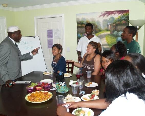 STEAMM business owner teaching students